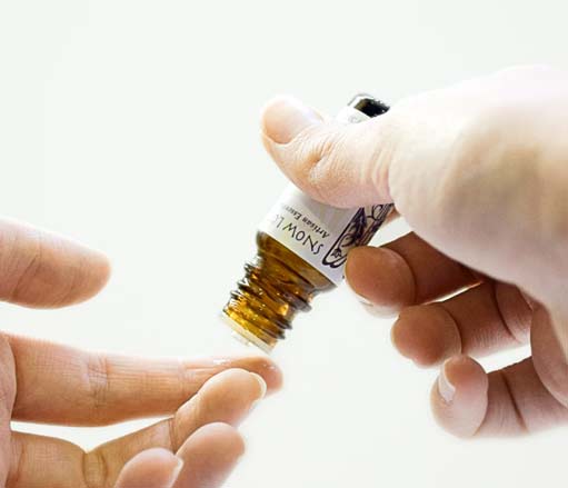 7 Best Essential Oils for Wrinkles That Really Work